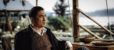 岳芳英个人资料,才华横溢的艺术家，人生轨迹与艺术成就的完美融合